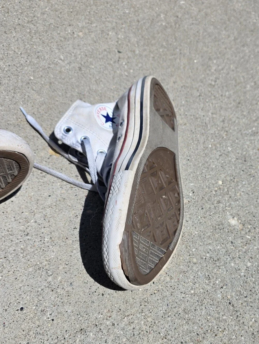 (Dirty for restore) Converse All Star Shoes Youth Size 3. See pictures